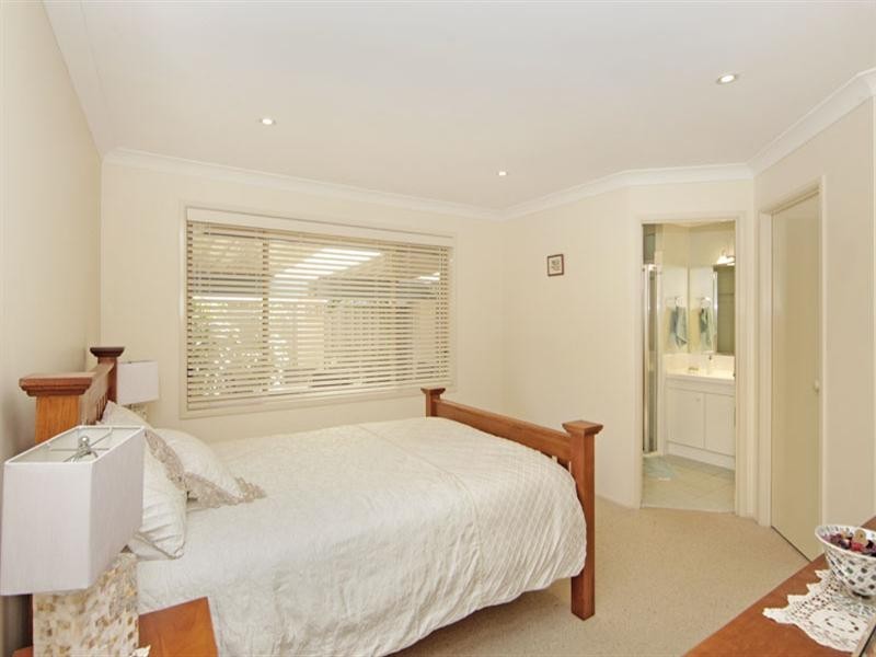 2 Kalele Avenue, Budgewoi NSW 2262