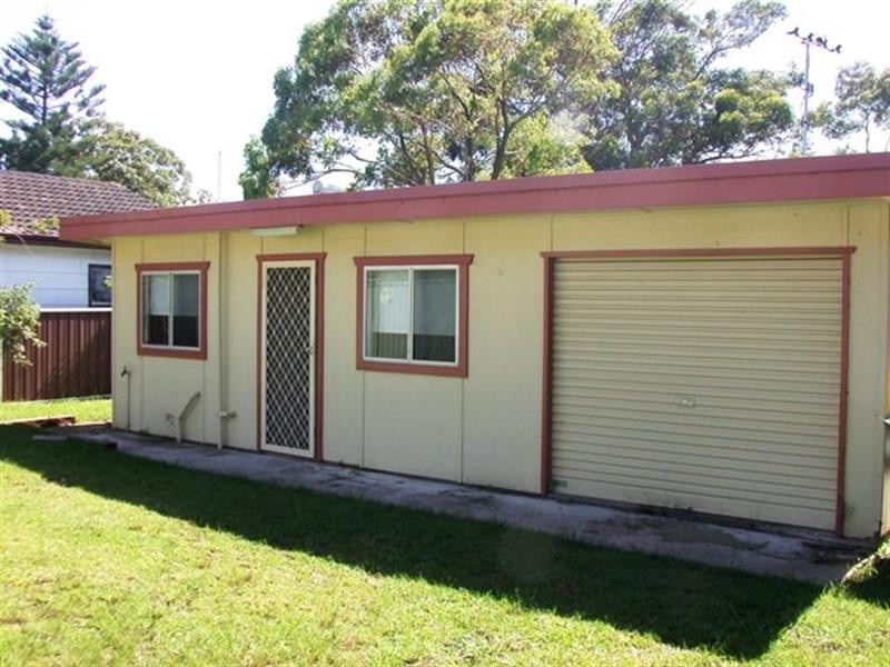 25 Vena Avenue, Gorokan NSW 2263