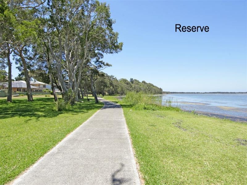 74 Diamond Head Drive, Budgewoi NSW 2262