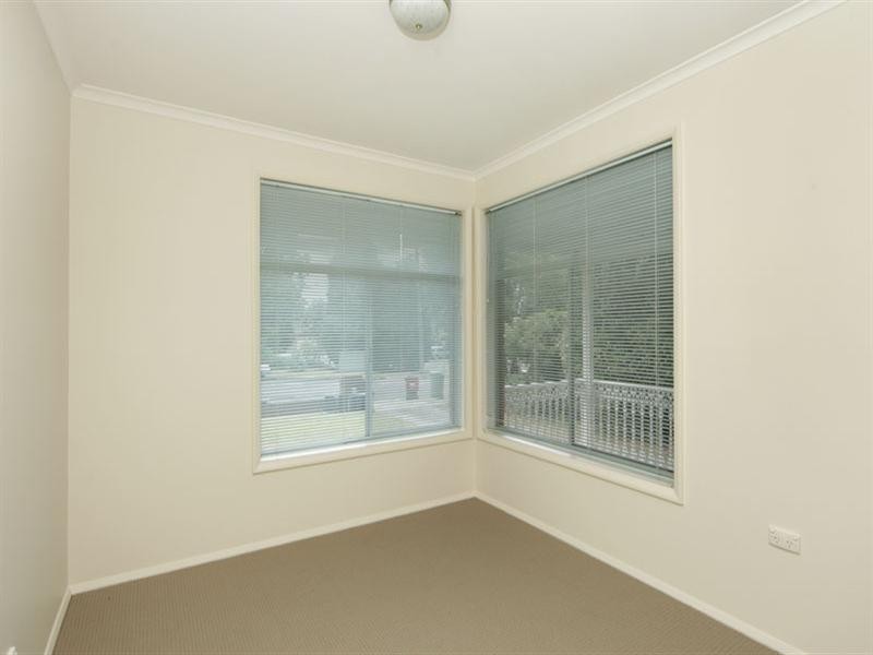 2 Jetty Avenue, Charmhaven NSW 2263