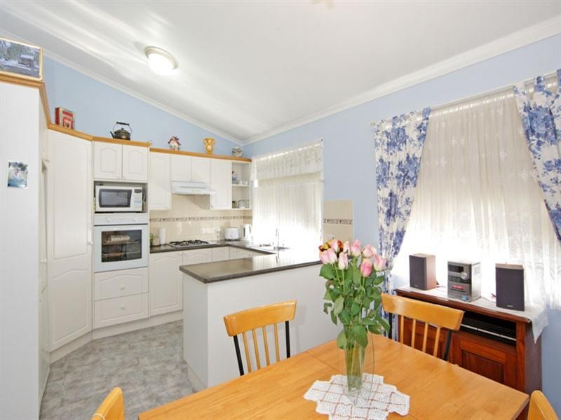 13a Tosca Drive, Gorokan NSW 2263