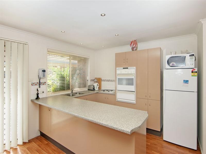 12 Oxford Drive, Lake Haven NSW 2263