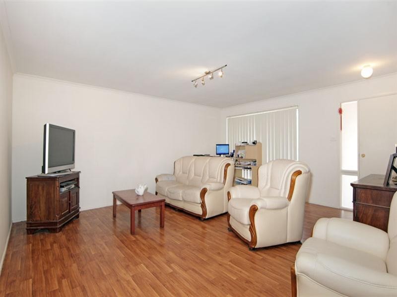 12 Oxford Drive, Lake Haven NSW 2263