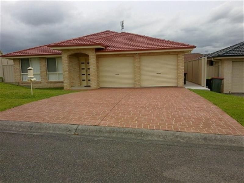 13a Greenhaven Circuit, Woongarrah NSW 2259