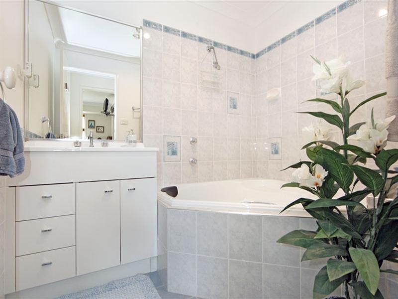 20 Winbourne Street, Gorokan NSW 2263