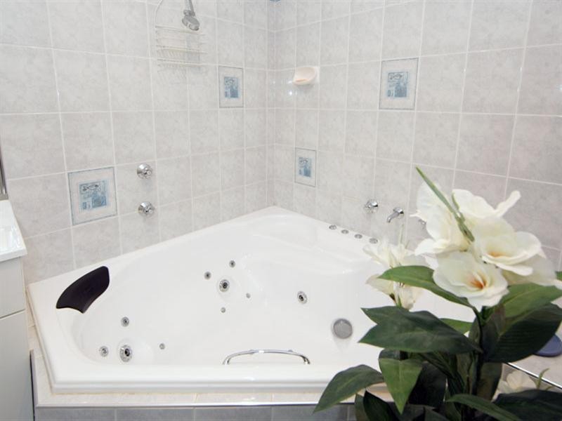 20 Winbourne Street, Gorokan NSW 2263