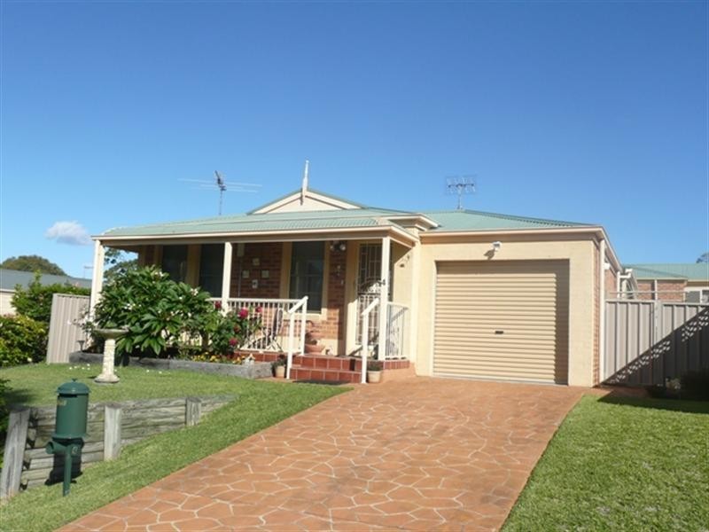 4 Lawver Crescent, Lake Munmorah NSW 2259