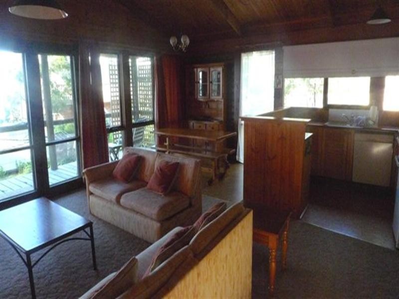 81 Malvina Parade, Gorokan NSW 2263