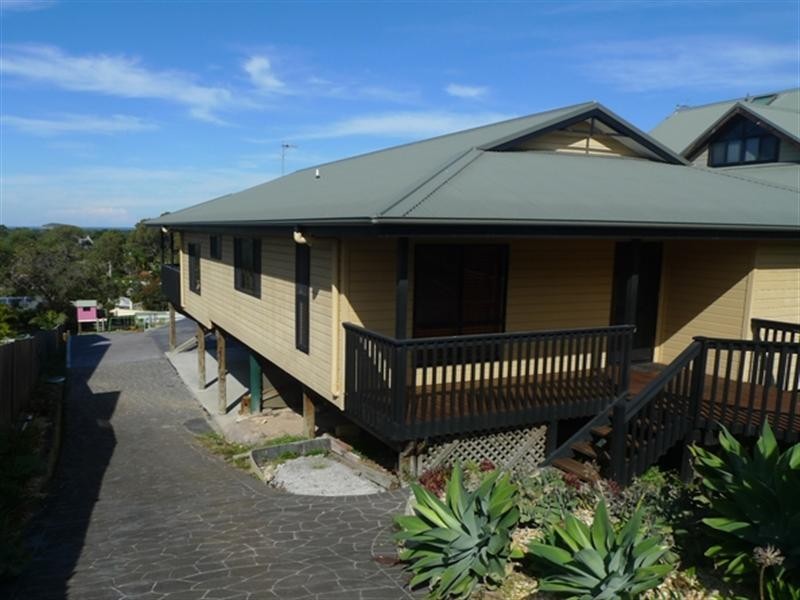 3 Clarence Avenue, Lake Munmorah NSW 2259