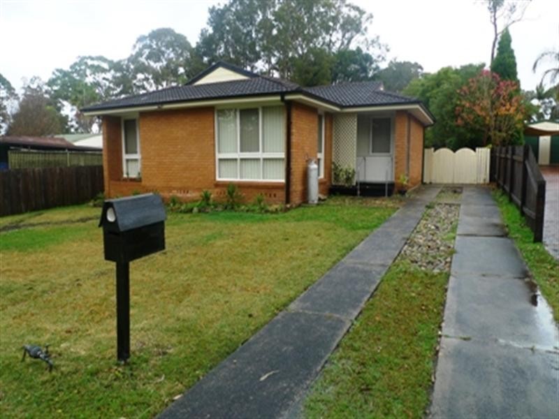 8 Munmorah Avenue, Charmhaven NSW 2263