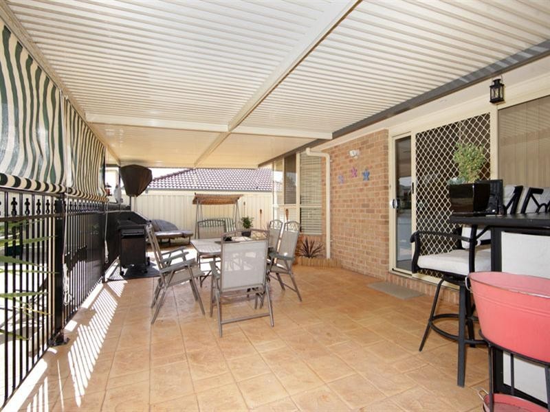 80 Mountain View Drive, Woongarrah NSW 2259