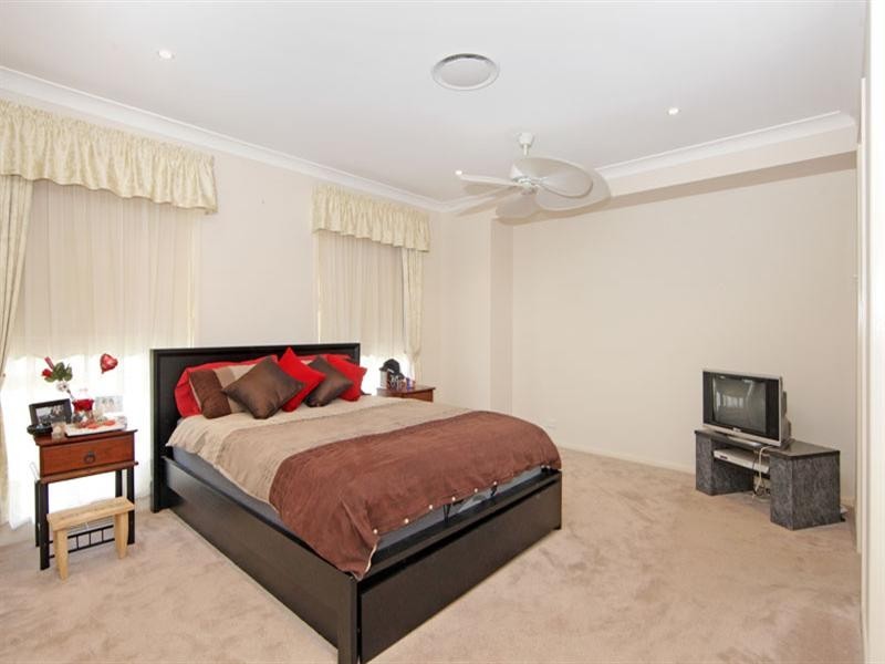 80 Mountain View Drive, Woongarrah NSW 2259