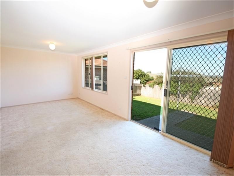 60 Roper Road, Blue Haven NSW 2262