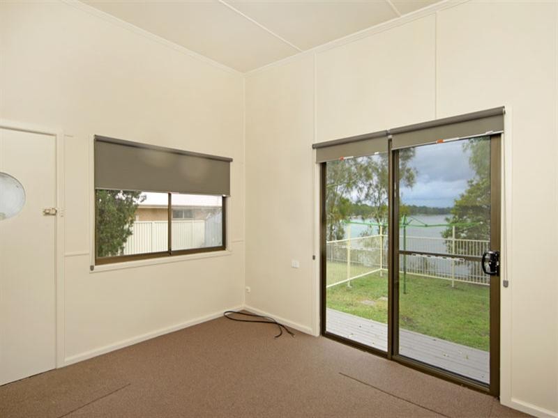 8a Main Road, Toukley NSW 2263