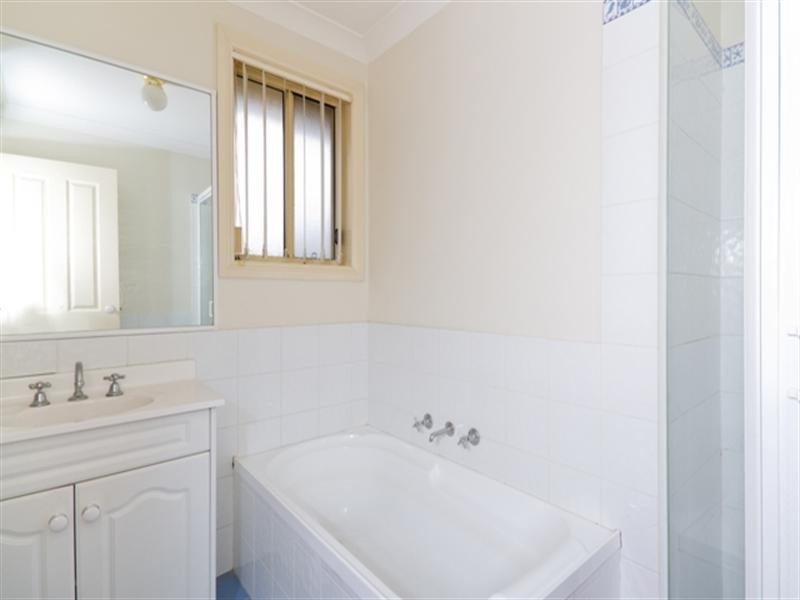 2/745 Pacific Highway, Kanwal NSW 2259