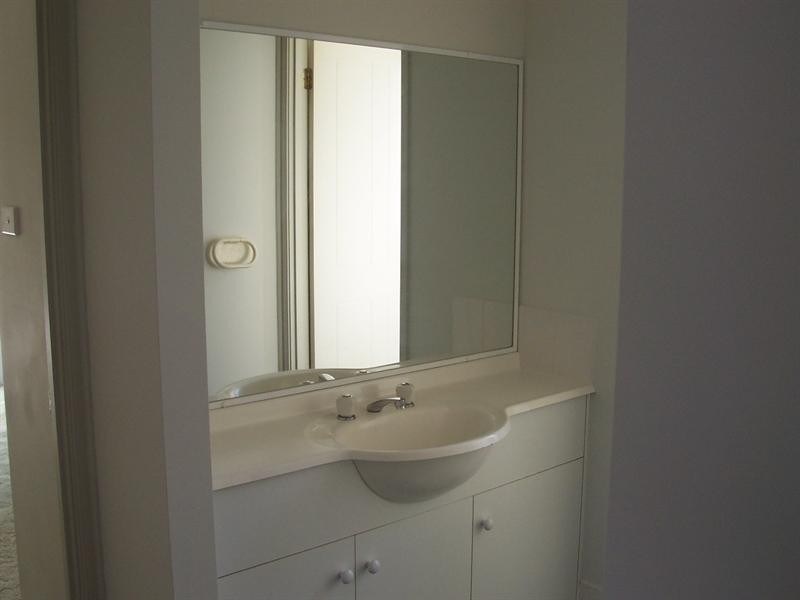 10 Shearer Crescent, Blue Haven NSW 2262