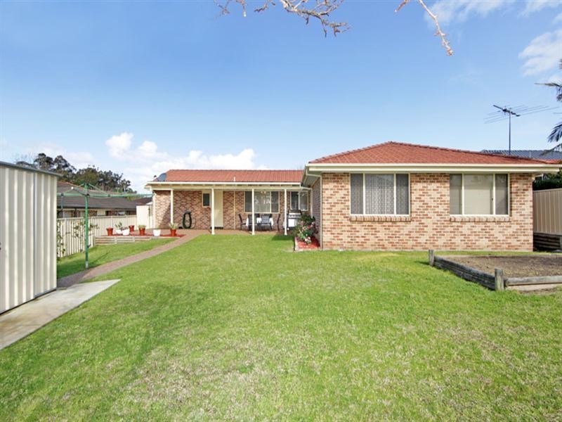 5 Oxford Drive, Lake Haven NSW 2263