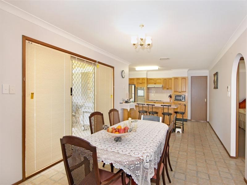 5 Oxford Drive, Lake Haven NSW 2263