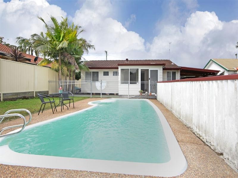 6 Taloma Street, Gorokan NSW 2263