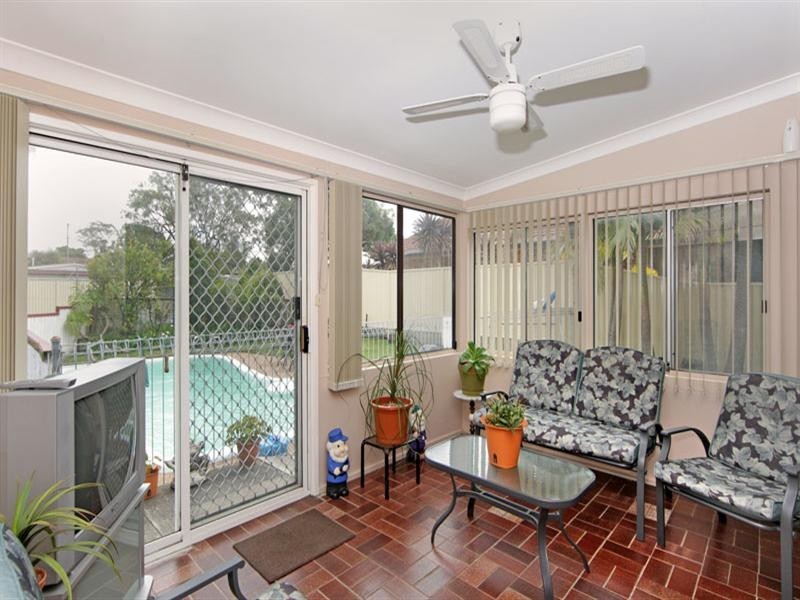 6 Taloma Street, Gorokan NSW 2263