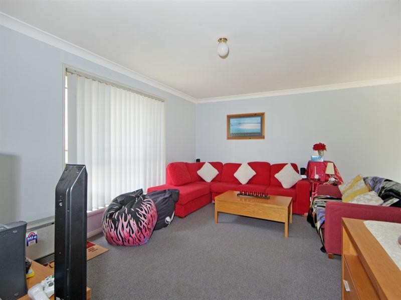 28 Lady Laurel Drive, Blue Haven NSW 2262