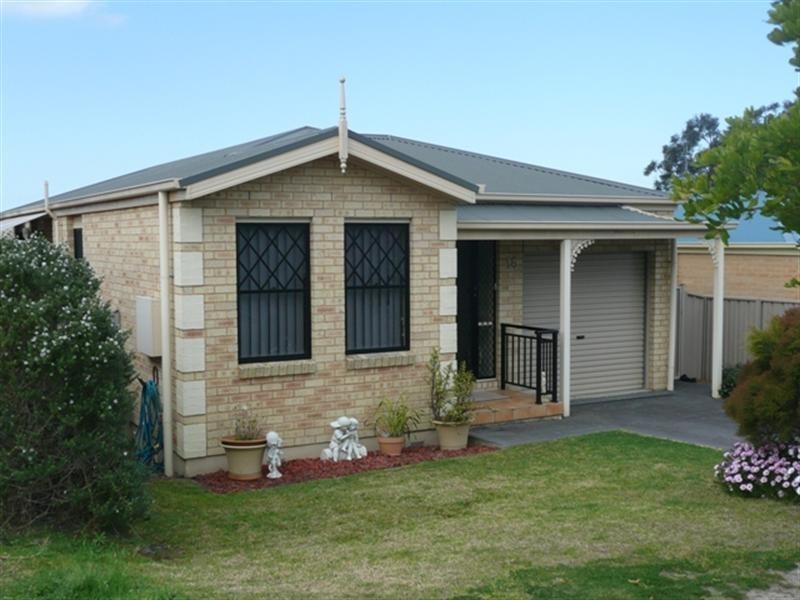 18 Winchester Drive, Lake Munmorah NSW 2259