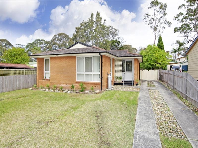 8 Munmorah Avenue, Charmhaven NSW 2263