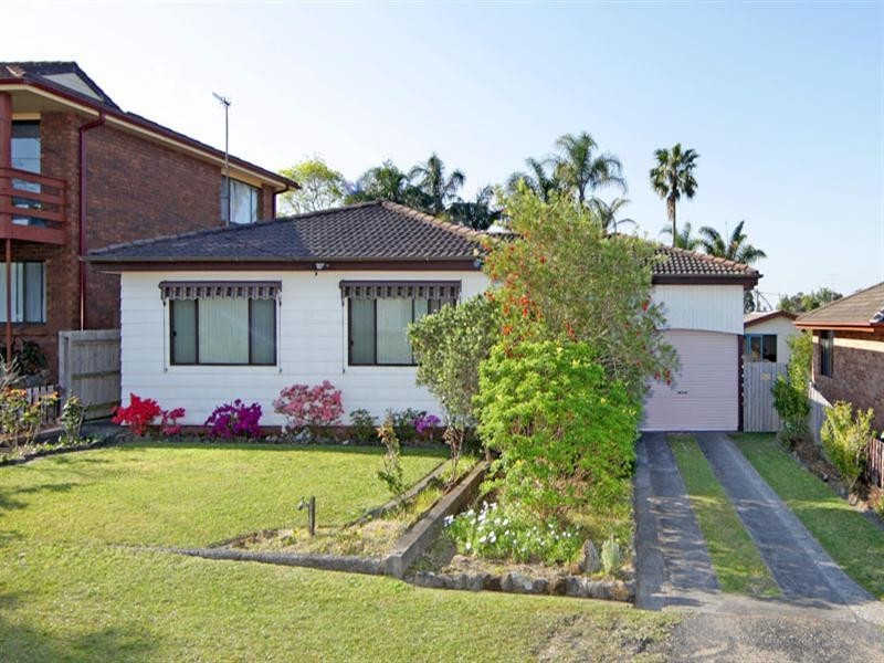 17 Suffolk Street, Gorokan NSW 2263