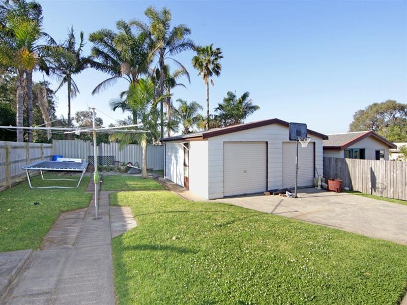 17 Suffolk Street, Gorokan NSW 2263