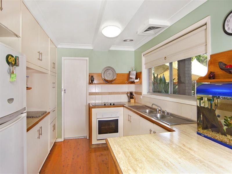 25 Grandview Parade, Gorokan NSW 2263