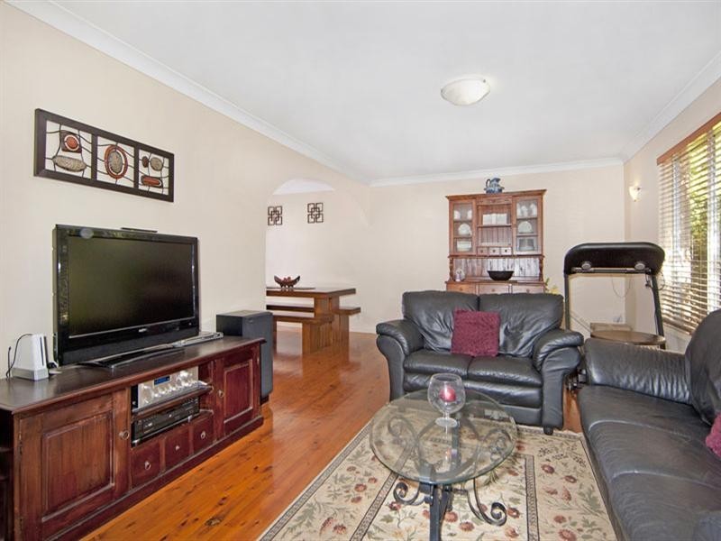 25 Grandview Parade, Gorokan NSW 2263