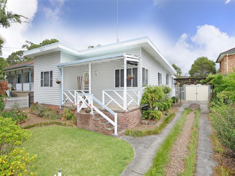 1 Anembo Avenue, Summerland Point NSW 2259
