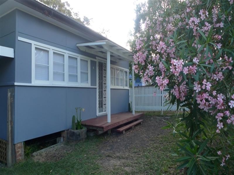 6 Murrawal Road, Wyongah NSW 2259