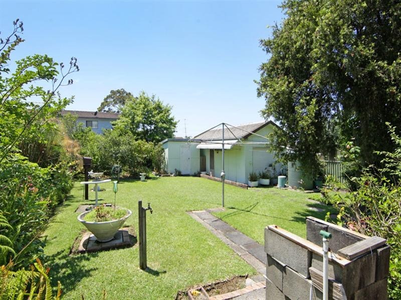 69 Georgina Avenue, Gorokan NSW 2263