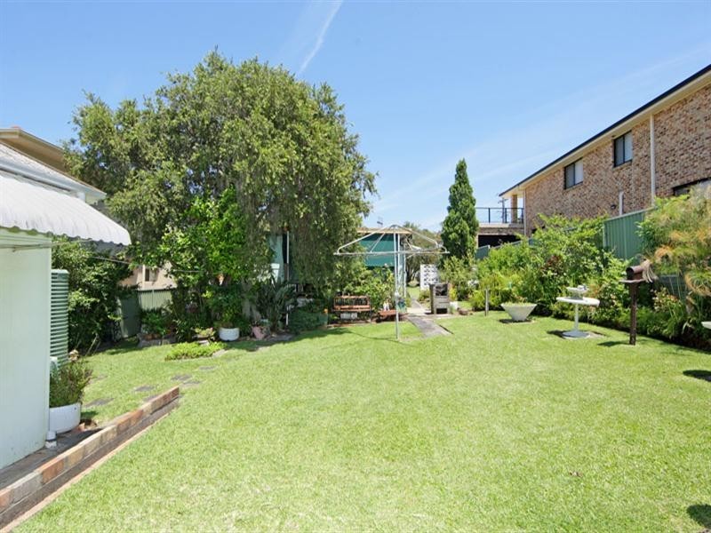 69 Georgina Avenue, Gorokan NSW 2263