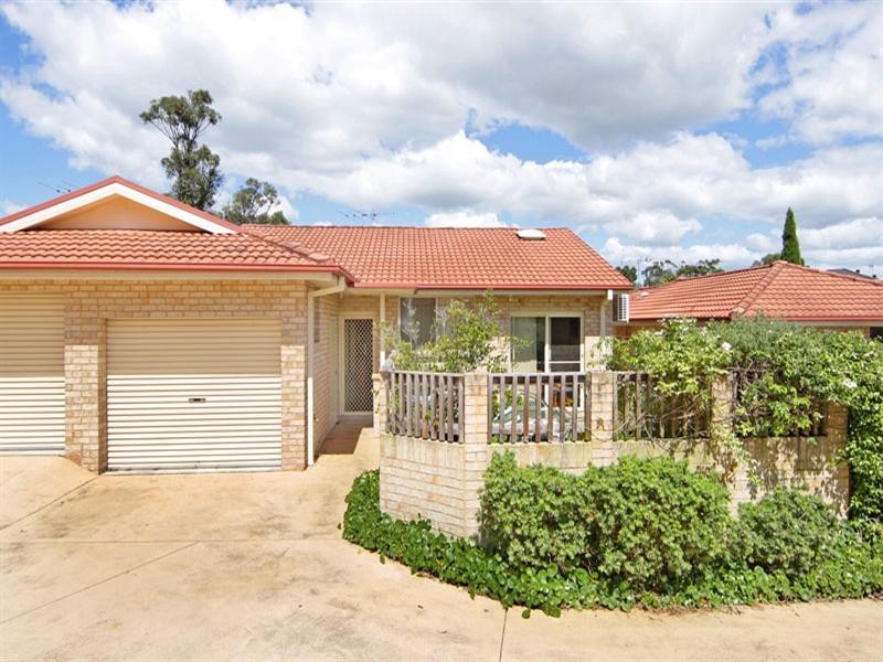 2/2-4 Oxford Drive, Lake Haven NSW 2263