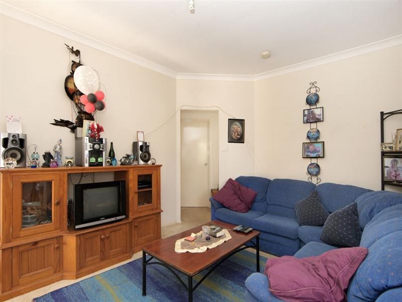 2/2-4 Oxford Drive, Lake Haven NSW 2263