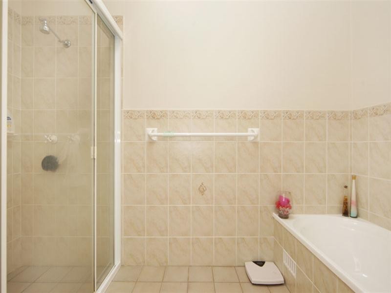 2/2-4 Oxford Drive, Lake Haven NSW 2263