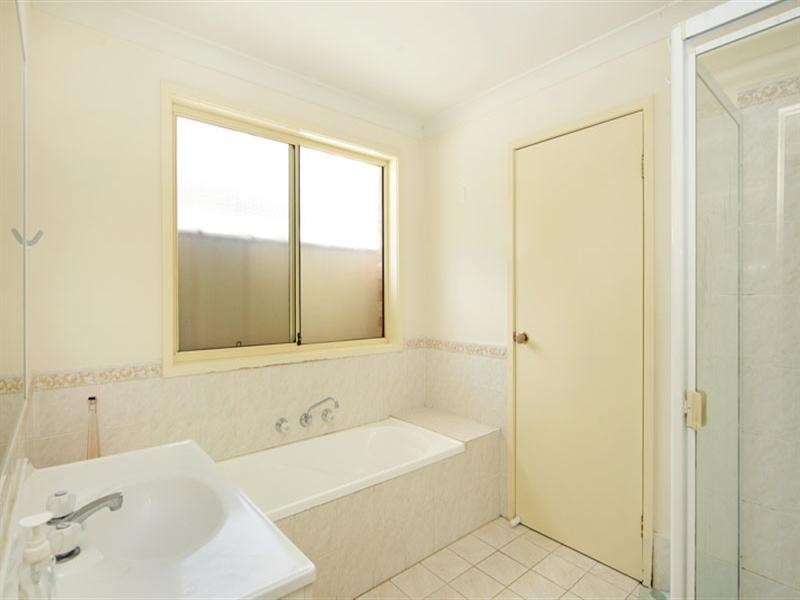 12 Hamlyn Road, Hamlyn Terrace NSW 2259