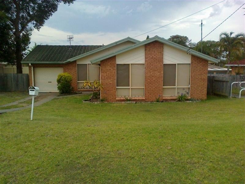 19 Whiteswan Avenue, Blue Haven NSW 2262