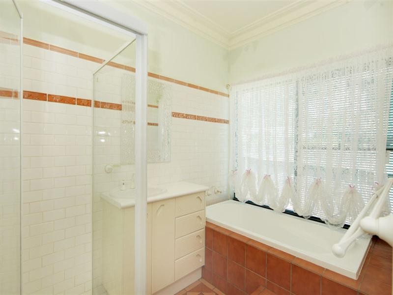 4 St Albans Road, Warnervale NSW 2259