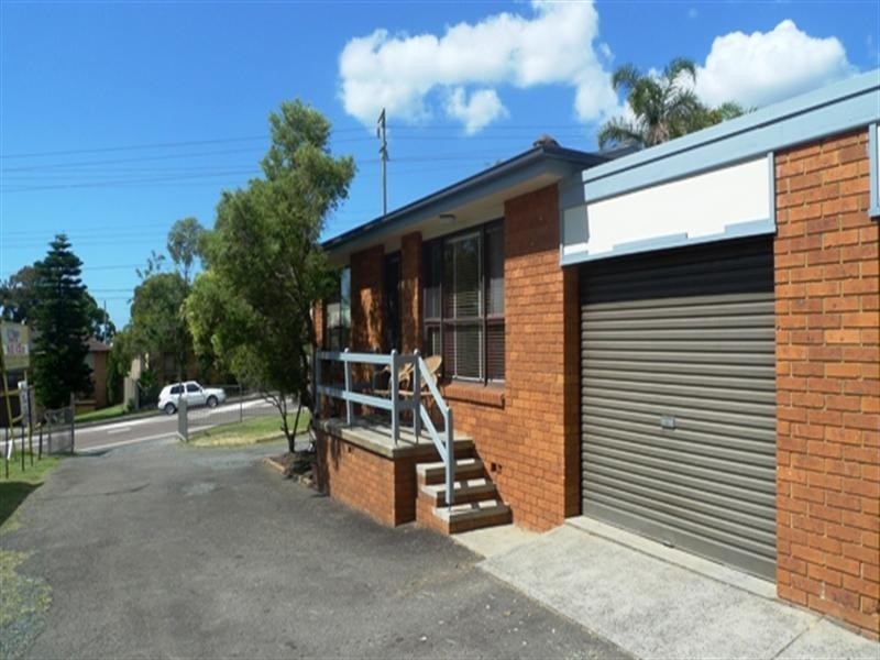 1 and 2/143 Wallarah Road, Gorokan NSW 2263