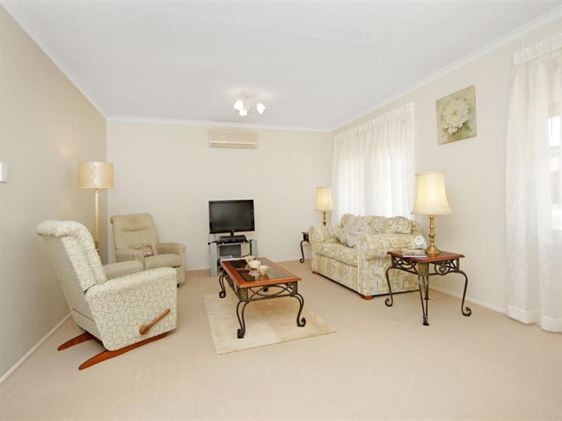 17 Woodbridge Crescent, Lake Munmorah NSW 2259