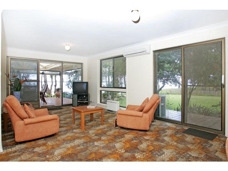 65 Malvina Parade, Lake Haven NSW 2263