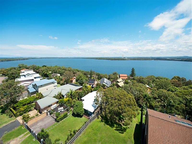 82 Terence Avenue, Lake Munmorah NSW 2259