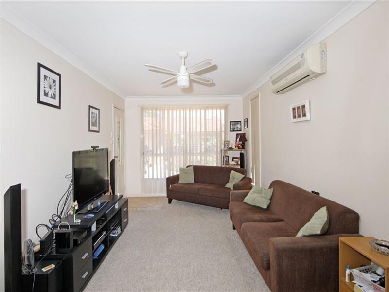8/2-4 Oxford Drive, Lake Haven NSW 2263