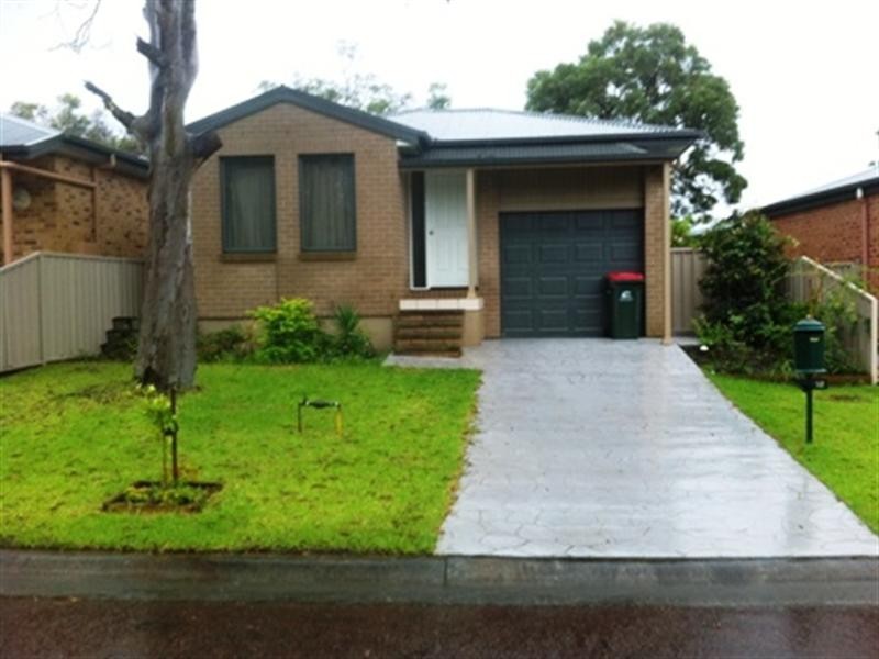 18 Dellavia Drive, Lake Munmorah NSW 2259