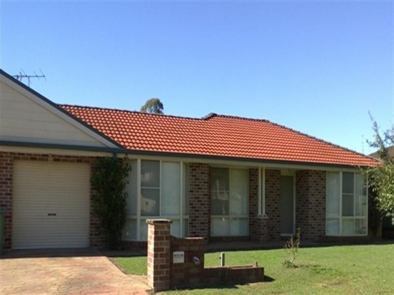 52 Christopher Crescent, Lake Haven NSW 2263