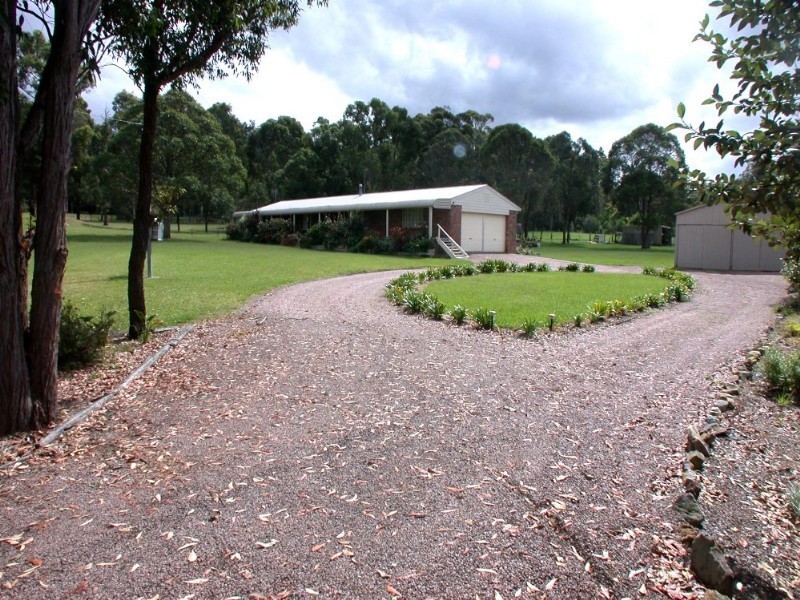 1 Brolga Way, Jilliby NSW 2259