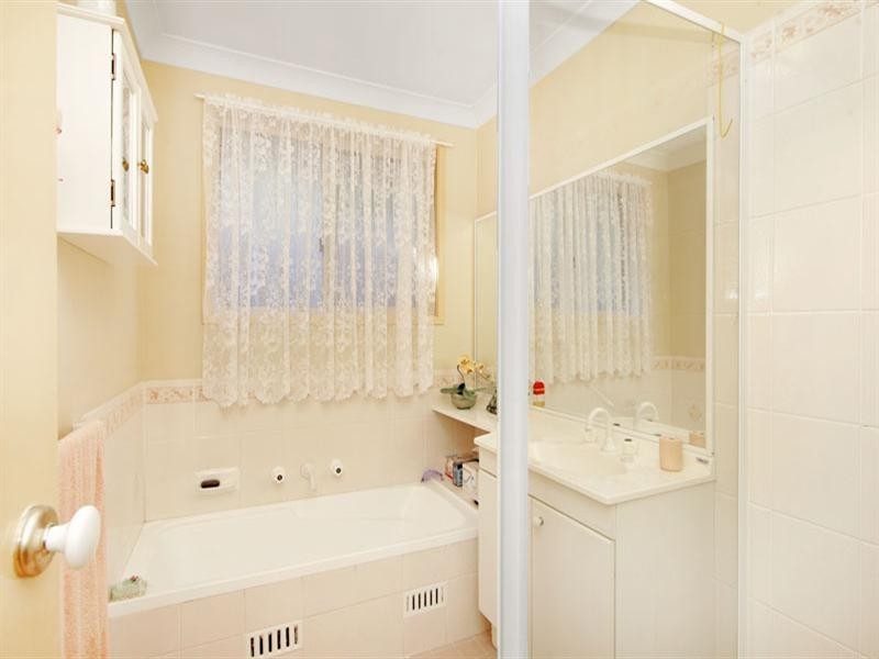 2/22 Holmes Avenue, Toukley NSW 2263